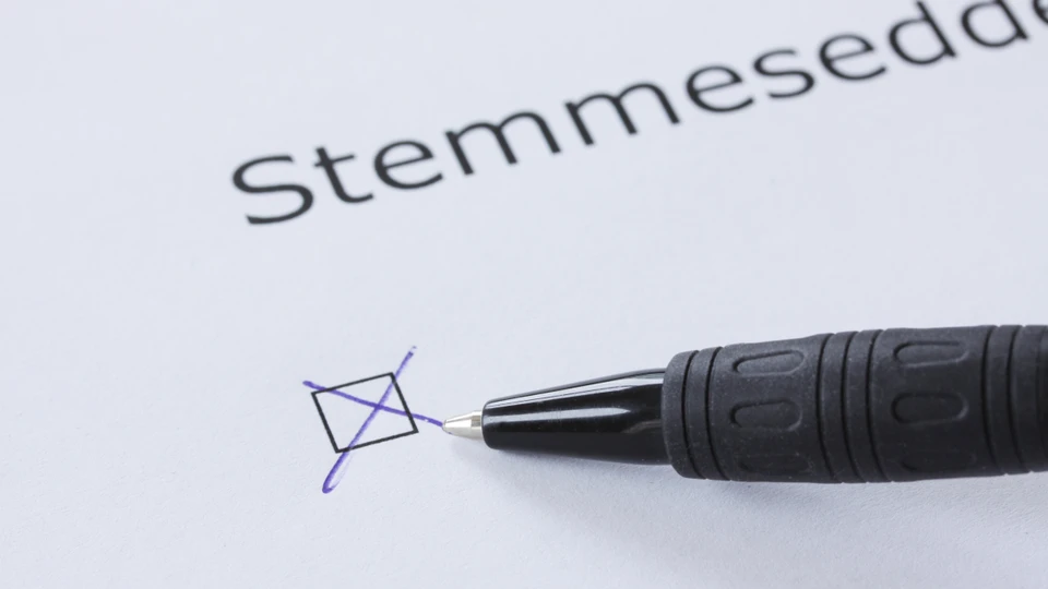 Stemmeseddel med kryds 