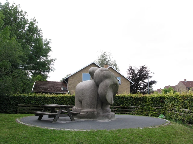 Elefantunge 10