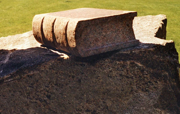 Stenskulptur 16