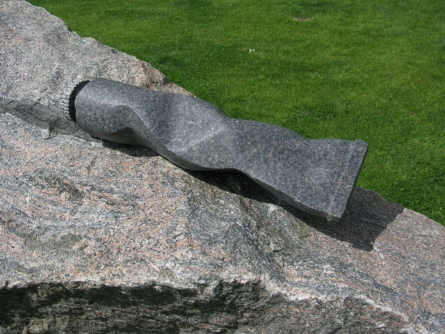 Broparkens skulpturgruppe 30